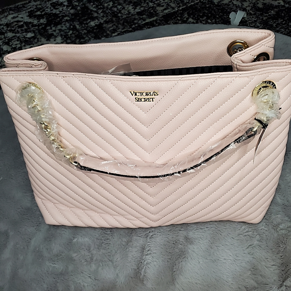 Victoria's Secret pale pink blush quilted shoulder purse with gold hardware